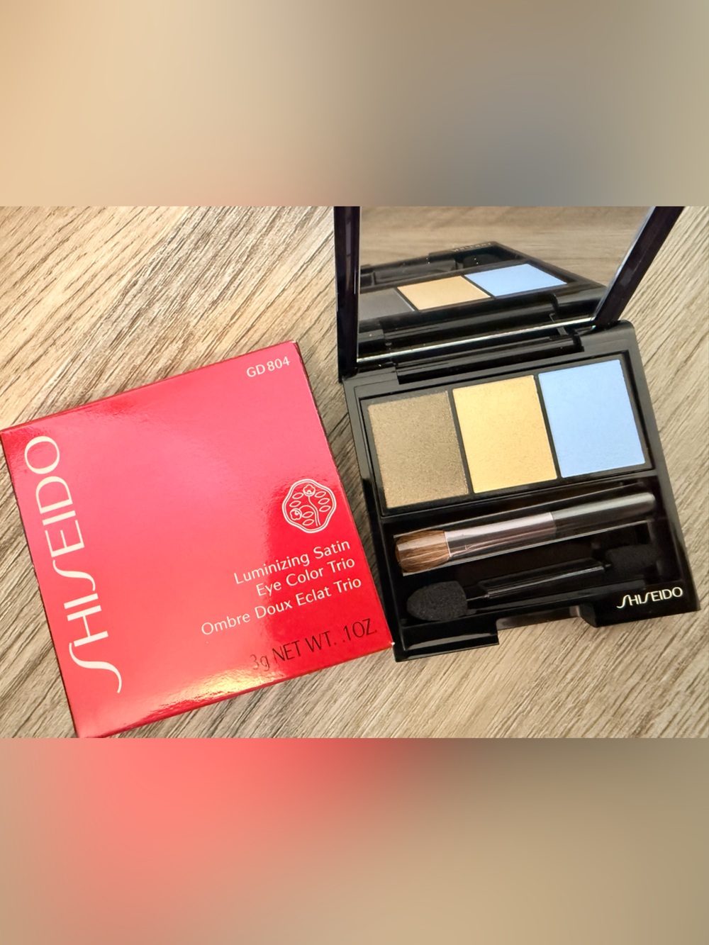 Shiseido Luminizing Satin Eye Color Trio - Olive, Yellow, Light Blue